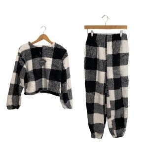 Black and White Plaid Fuzzy Lounge Set